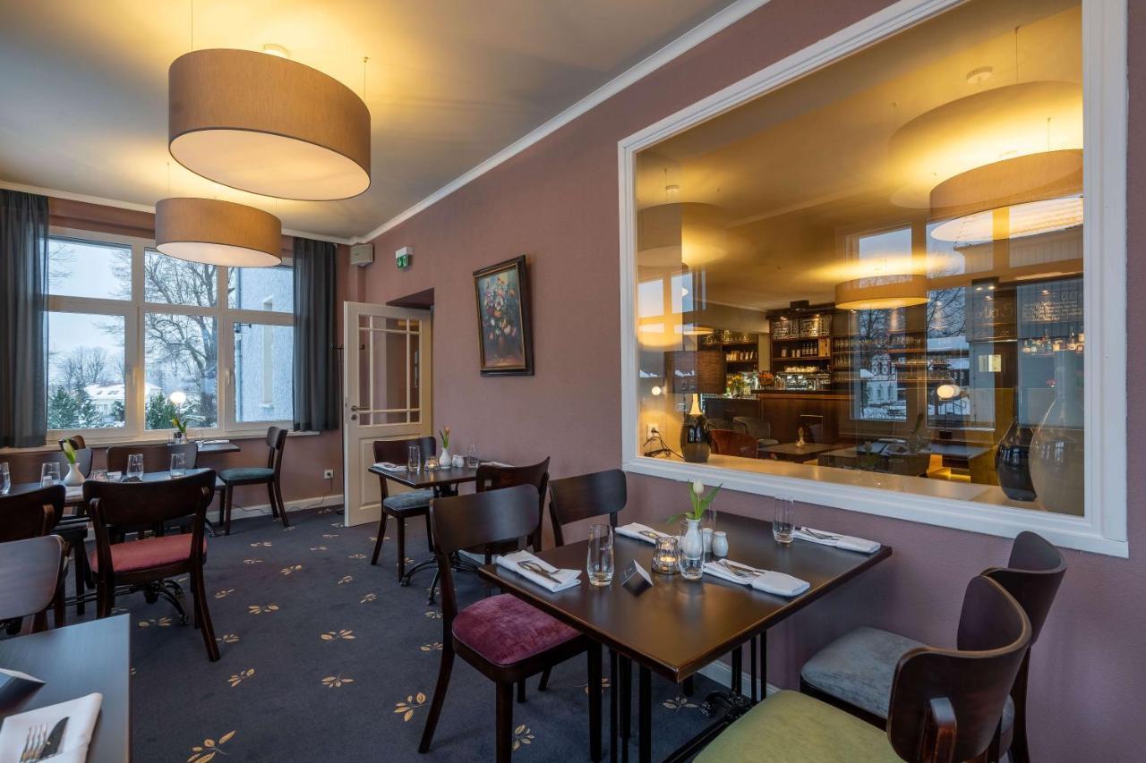 Logis Hotel Quartier 5, Saechsische Schweiz, Mit Restaurant, Cafe & Bar 쿠로르트고리슈 외부 사진